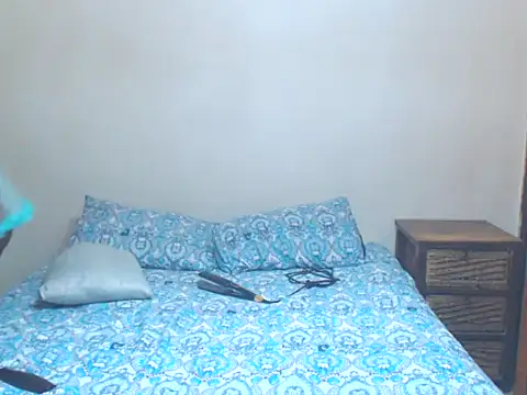 Snapshot of sexylax17 chatting on October 5, 2025, 5:33 pm sexylax17 online show from October 5, 2025, 5:33 pm