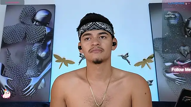 Snapshot of VikoHands chatting on January 19, 2025, 1:53 am VikoHands online show from January 19, 2025, 1:53 am