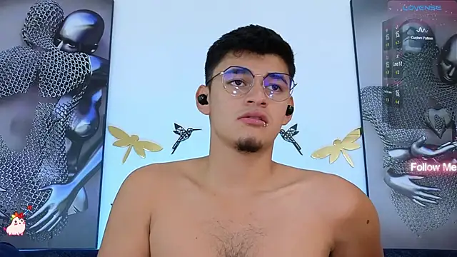 Snapshot of VikoHands chatting on February 13, 2025, 11:26 pm VikoHands online show from February 13, 2025, 11:26 pm