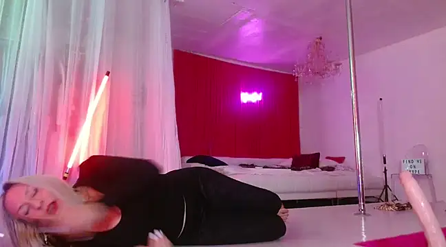 Snapshot of Sweet-Ginger chatting on December 11, 2024, 3:13 am Sweet-Ginger online show from December 11, 2024, 3:13 am