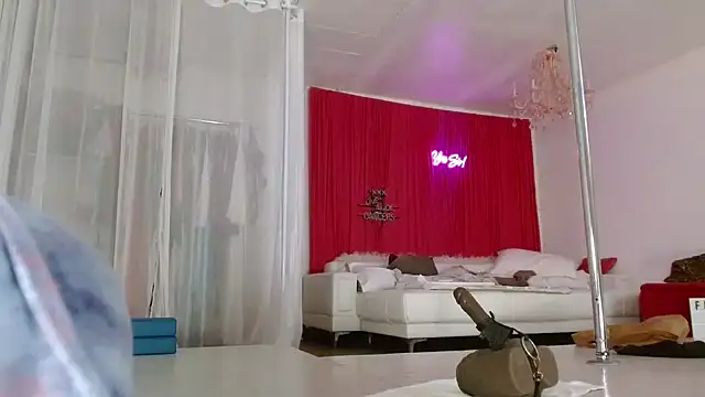 Snapshot of Sweet-Ginger chatting on December 21, 2024, 6:12 pm Sweet-Ginger online show from December 21, 2024, 6:12 pm