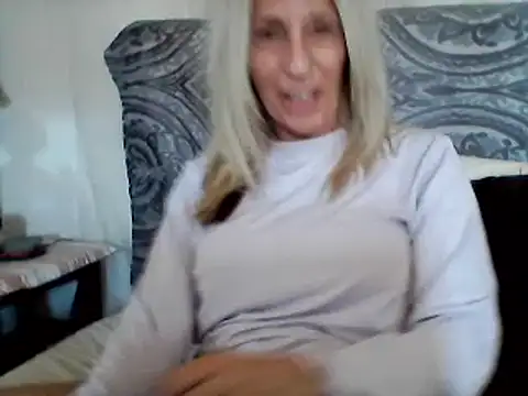 Snapshot of Sweet-Ginger chatting on February 20, 2025, 7:30 pm Sweet-Ginger online show from February 20, 2025, 7:30 pm