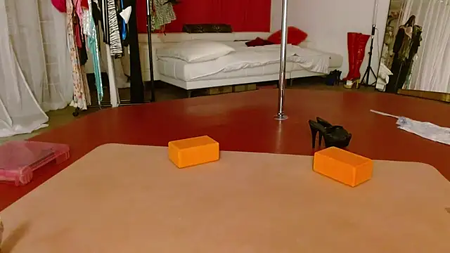 Snapshot of Sweet-Ginger chatting on October 21, 2025, 4:19 pm Sweet-Ginger online show from October 21, 2025, 4:19 pm