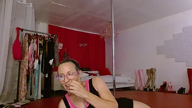 Snapshot of Sweet-Ginger chatting on October 28, 2025, 7:05 pm Sweet-Ginger online show from October 28, 2025, 7:05 pm