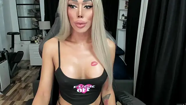 Forever MissCandace online show from November 27, 2025, 6:54 pm