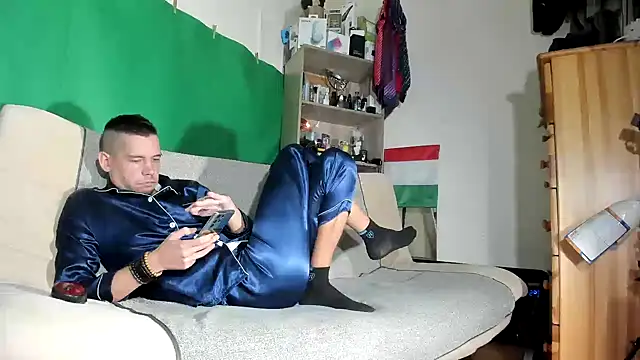 viraglaci18xh online show from November 19, 2025, 6:02 am