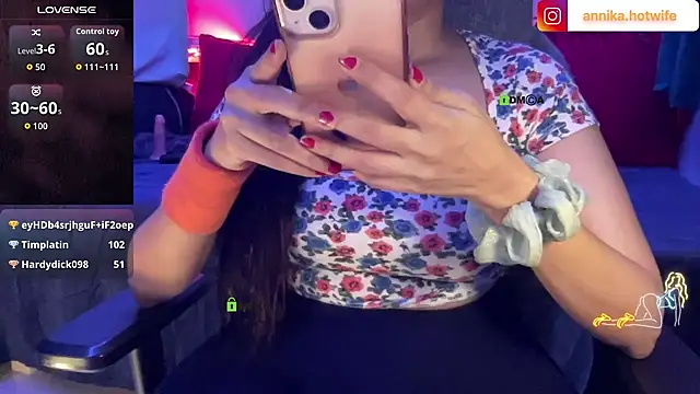 Snapshot of GoddessRaani chatting on October 15, 2025, 7:03 pm GoddessRaani online show from October 15, 2025, 7:03 pm