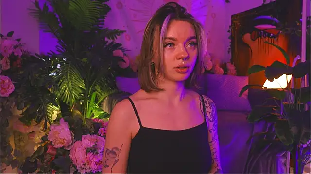 KristaBrooks online show from February 22, 2025, 4:51 pm