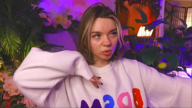 KristaBrooks online show from February 23, 2025, 1:21 pm