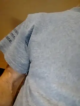 Snapshot of Biknight chatting on November 8, 2025, 10:19 pm Biknight online show from November 8, 2025, 10:19 pm