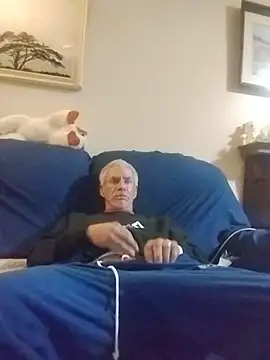 Biknight online show from February 15, 2026, 9:11 pm