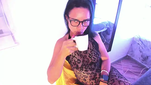 BrianaGarner online show from December 28, 2024, 9:09 am