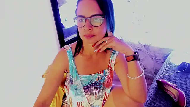 BrianaGarner online show from December 31, 2024, 12:25 pm