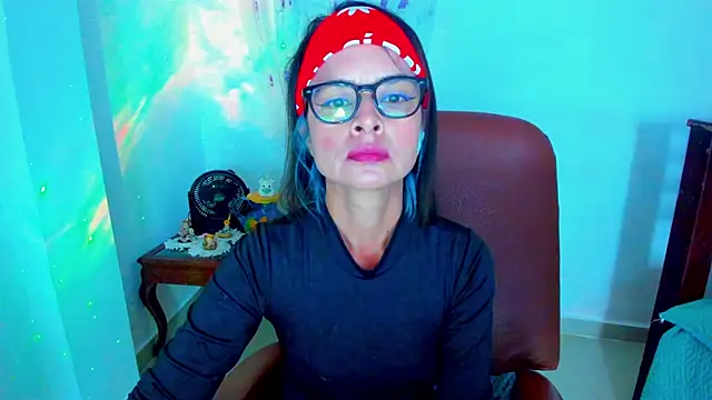 Snapshot of BrianaGarner chatting on January 18, 2026, 9:13 am BrianaGarner online show from January 18, 2026, 9:13 am