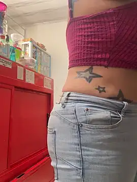 emilyjohanson online show from December 3, 2025, 3:54 pm