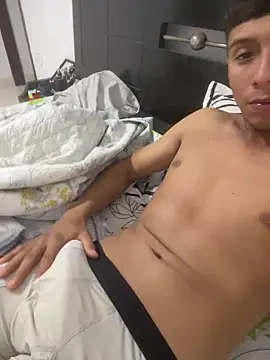 Thiagoo Frost online show from October 28, 2025, 3:10 am