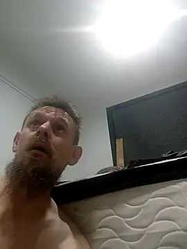 Snapshot of Skody31 chatting on October 6, 2025, 2:47 pm Skody31 online show from October 6, 2025, 2:47 pm