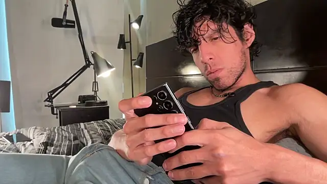 beranco19 online show from February 4, 2026, 8:14 pm