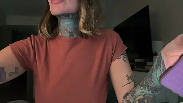 Snapshot of airgeadx chatting on October 16, 2025, 9:16 pm airgeadx online show from October 16, 2025, 9:16 pm