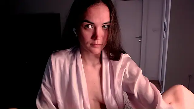 Snapshot of EvelynGG chatting on May 28, 2026, 10:23 am EvelynGG online show from May 28, 2026, 10:23 am