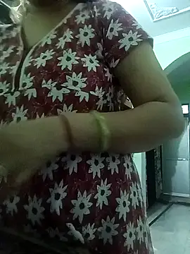 Snapshot of naughtymadam chatting on December 8, 2024, 1:24 am naughtymadam online show from December 8, 2024, 1:24 am