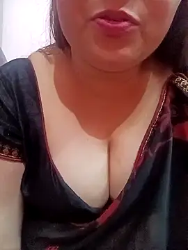 Snapshot of naughtymadam chatting on December 9, 2024, 4:45 am naughtymadam online show from December 9, 2024, 4:45 am