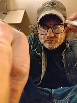 ROBERT0516 online show from October 12, 2025, 3:16 am