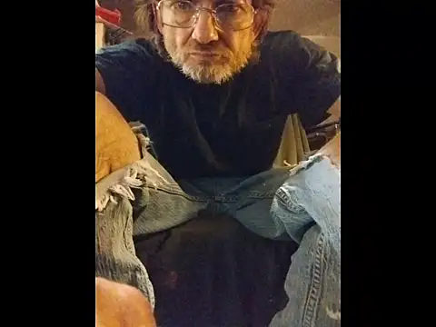 ROBERT0516 online show from October 21, 2025, 5:08 am