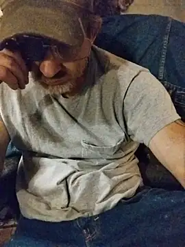 ROBERT0516 online show from April 19, 2026, 4:45 am