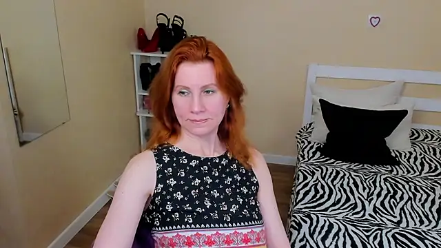 FoxySophia online show from May 3, 2026, 2:39 am