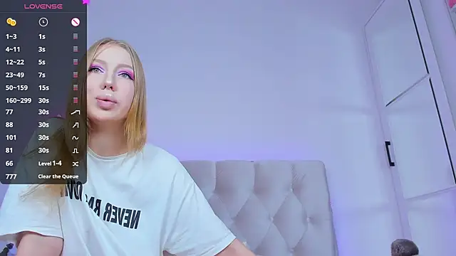 YourWildDestiny online show from December 3, 2024, 11:13 pm