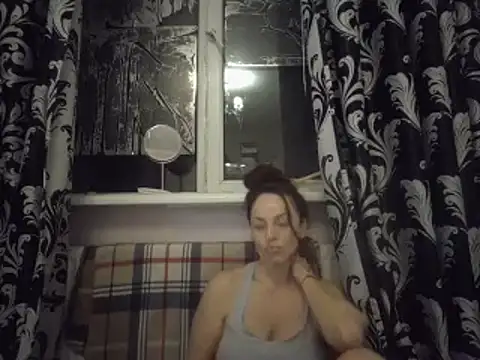 LindaStarS online show from February 28, 2025, 5:59 pm