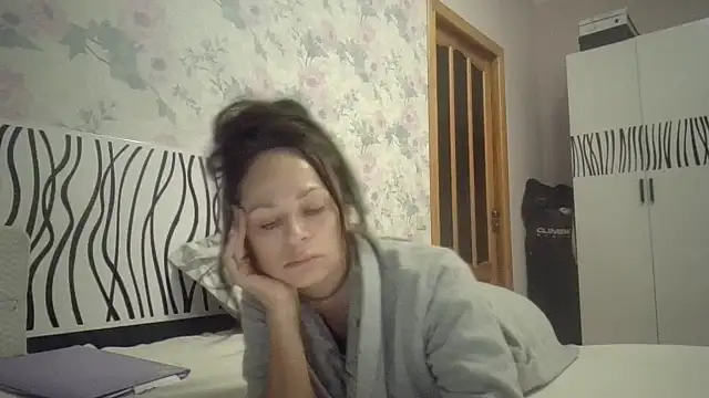 LindaStarS online show from October 20, 2025, 7:14 pm