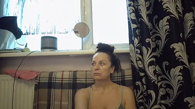 LindaStarS online show from February 3, 2026, 5:16 am