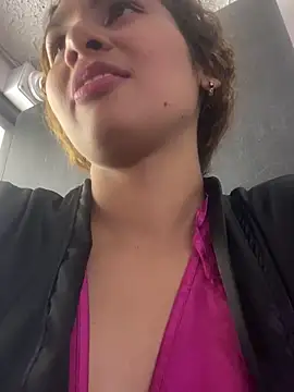 Snapshot of Shay__lee chatting on February 9, 2025, 8:02 pm Shay lee online show from February 9, 2025, 8:02 pm