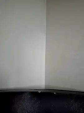 Snapshot of loveuu-bae chatting on February 3, 2026, 2:53 am loveuu-bae online show from February 3, 2026, 2:53 am