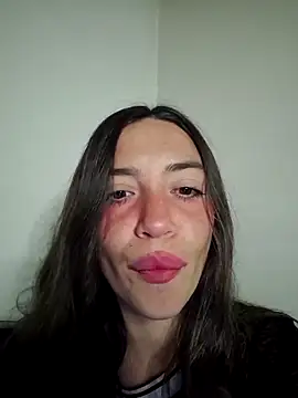 Snapshot of loveuu-bae chatting on February 14, 2026, 12:40 am loveuu-bae online show from February 14, 2026, 12:40 am