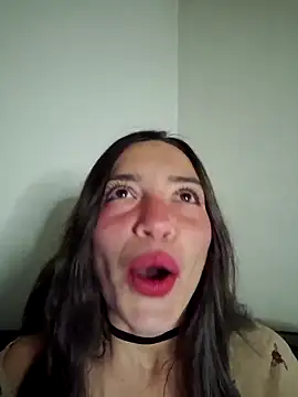 Snapshot of loveuu-bae chatting on February 19, 2026, 1:56 am loveuu-bae online show from February 19, 2026, 1:56 am