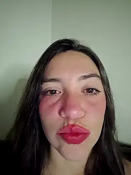 loveuu-bae online show from April 9, 2026, 4:01 am