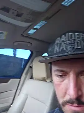 Snapshot of UncutHammer69 chatting on February 4, 2026, 12:49 am UncutHammer69 online show from February 4, 2026, 12:49 am