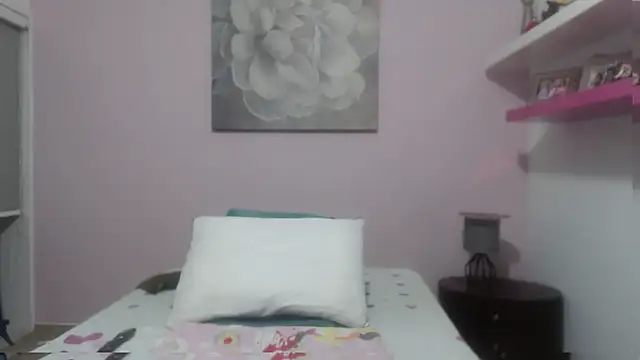 Snapshot of CindyCrawford chatting on March 23, 2025, 4:16 am CindyCrawford online show from March 23, 2025, 4:16 am