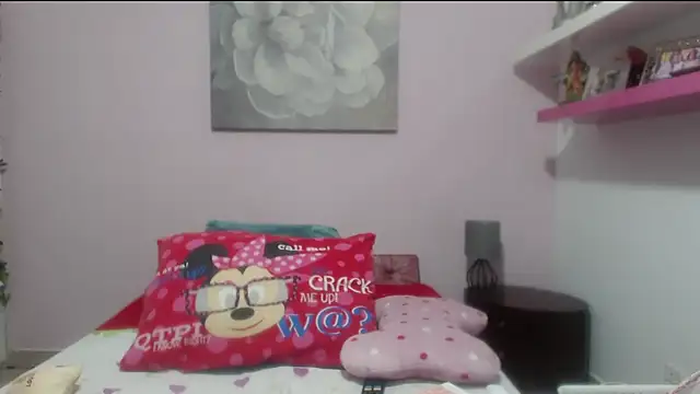 CindyCrawford online show from October 14, 2025, 3:29 am