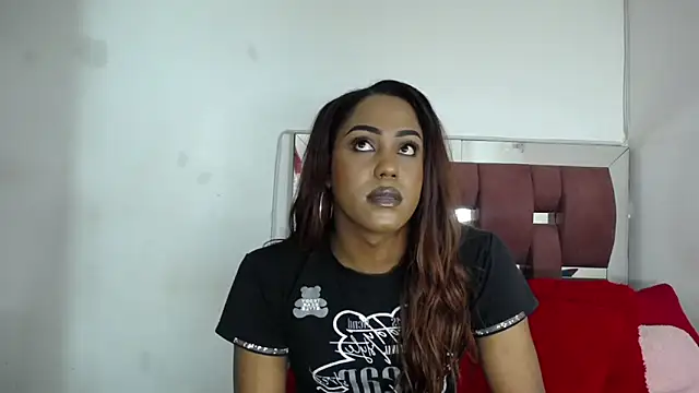 LoraineBigCockTs online show from September 27, 2025, 8:14 pm