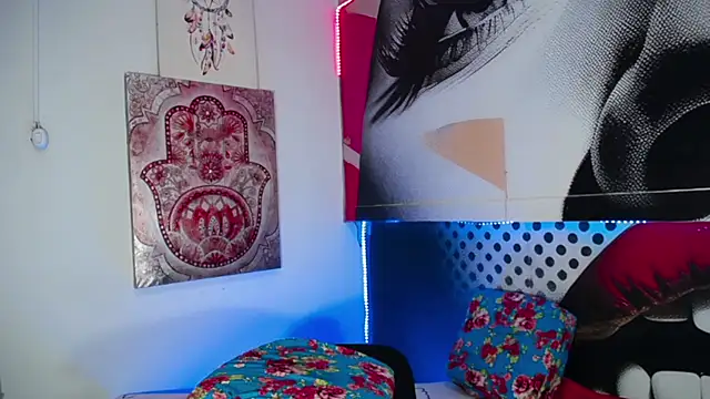 karlaveckyts online show from February 13, 2025, 8:45 pm