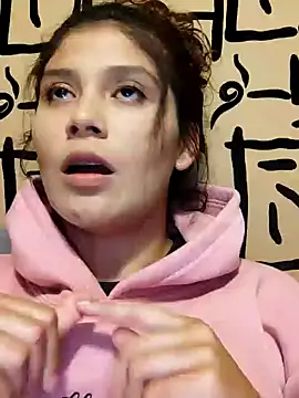 Snapshot of kinky_mila@xh chatting on December 6, 2024, 1:51 am kinky milaxh online show from December 6, 2024, 1:51 am