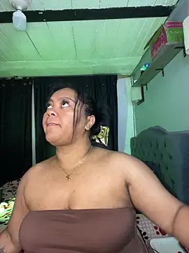 yanza2002 online show from September 27, 2025, 11:10 pm