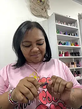 yanza2002 online show from October 1, 2025, 11:00 pm