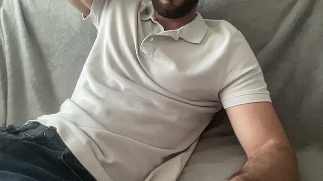 Pmendes19998 online show from September 28, 2025, 3:28 pm