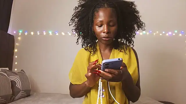 Snapshot of SoftRosee chatting on February 28, 2026, 4:30 pm SoftRosee online show from February 28, 2026, 4:30 pm