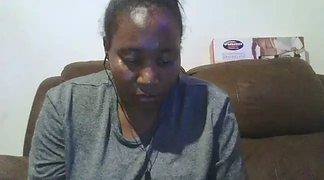 Snapshot of ebonytitts4u chatting on March 12, 2025, 10:17 pm ebonytitts4u online show from March 12, 2025, 10:17 pm